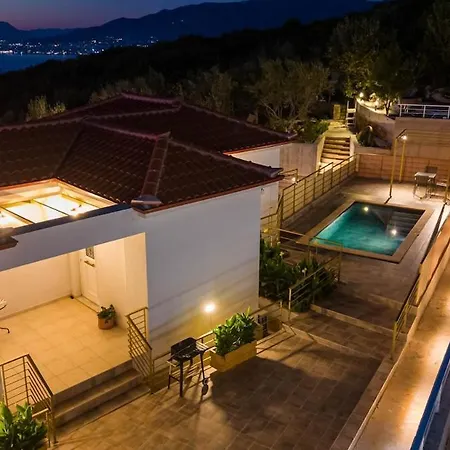 Apartament Needa's - View With Private Pool