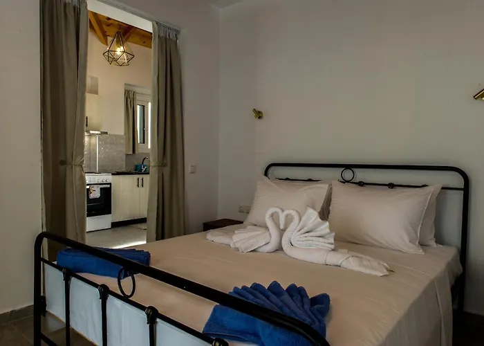 Needa's - View With Private Pool Apartament Kalamata