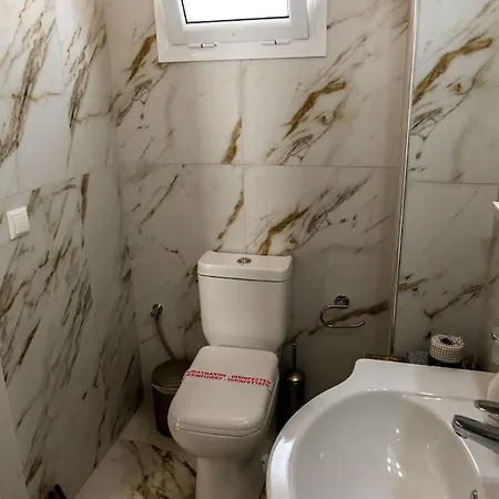 Διαμέρισμα Needa's - View With Private Pool *