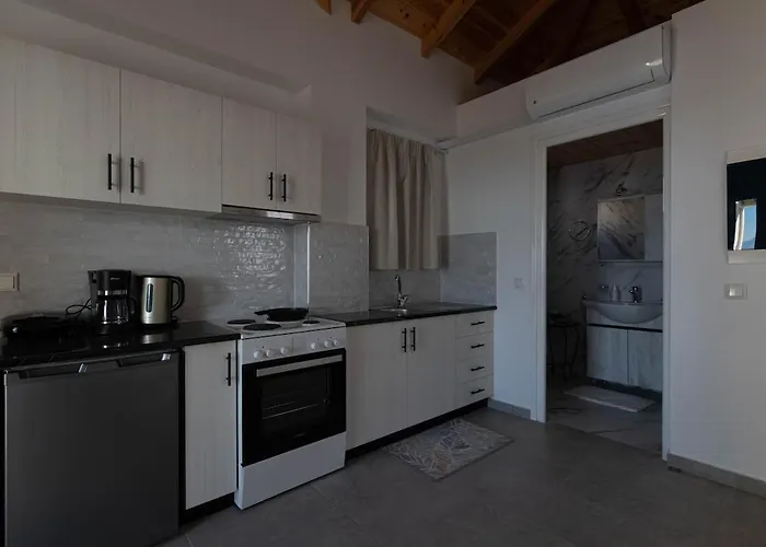 Needa's - View With Private Pool * Calamata